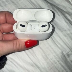 Apple AirPods Pro Wireless Earbuds - White